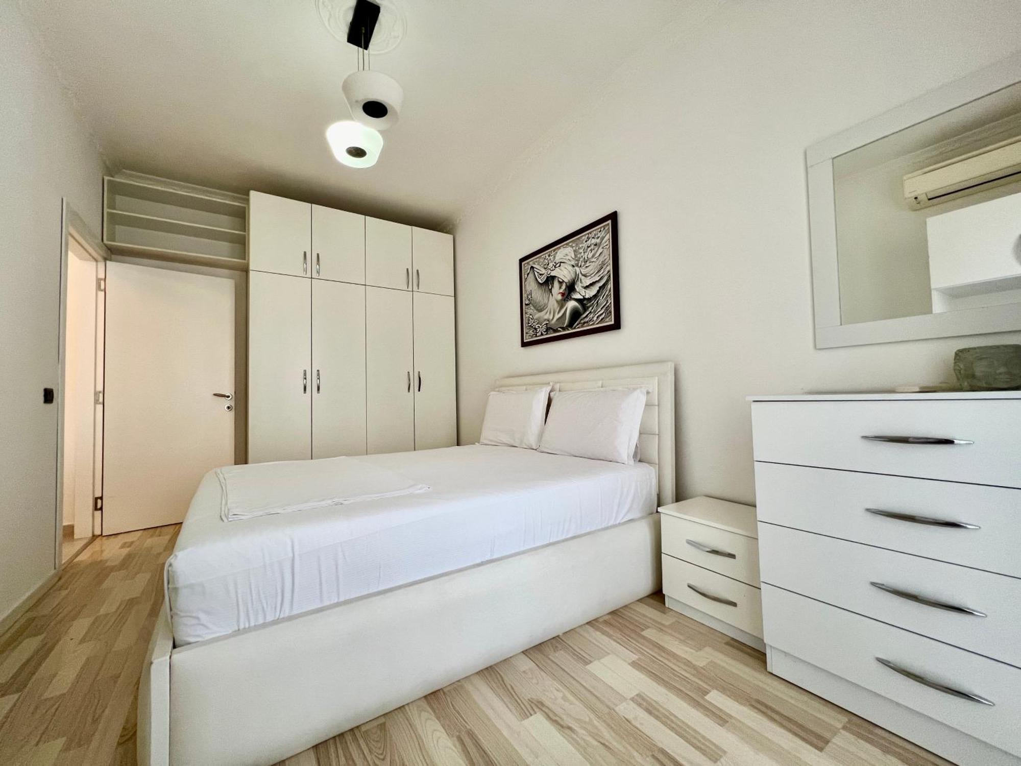 Downtown Grand Comfort Тирана Екстериор снимка