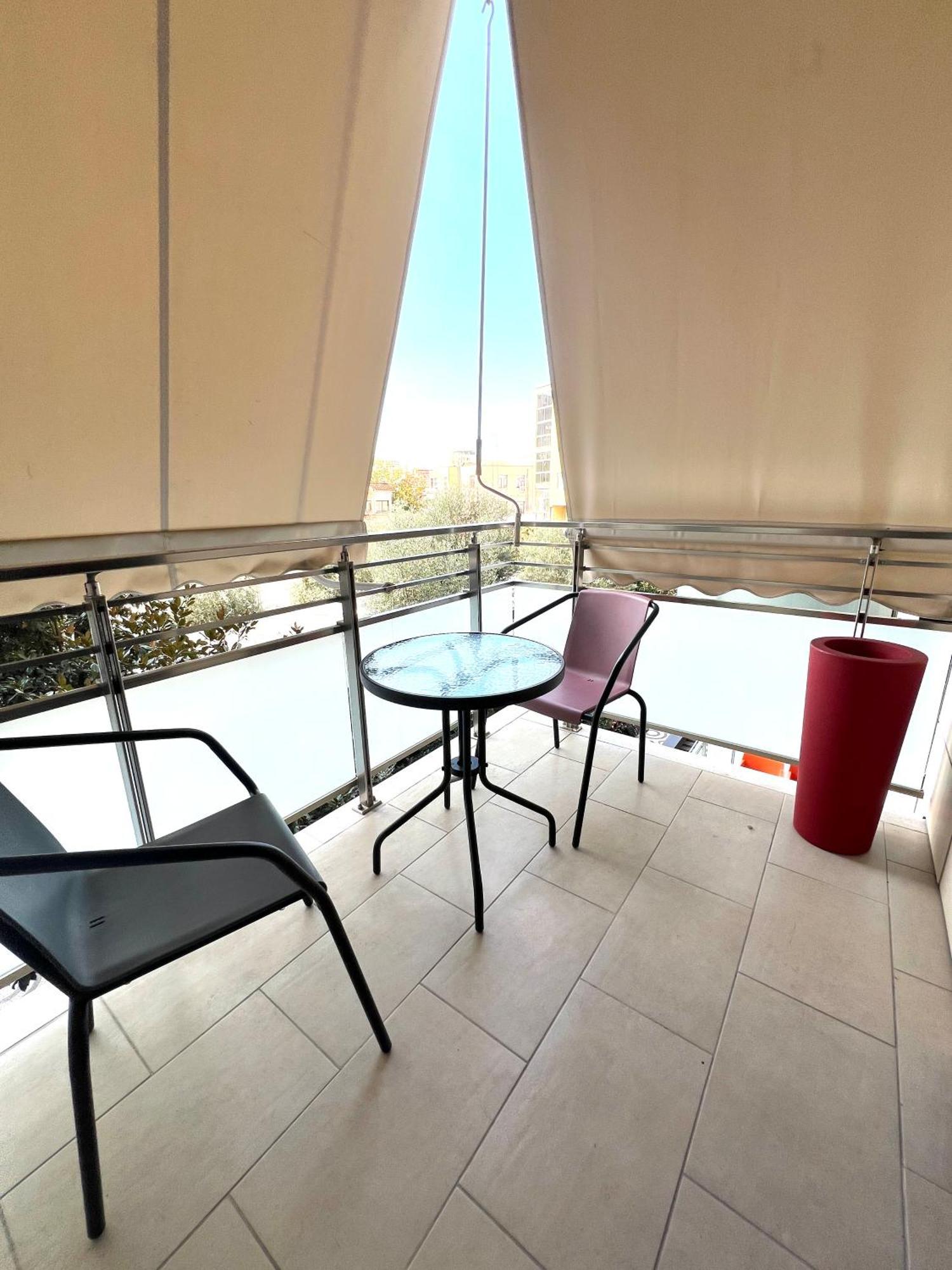 Downtown Grand Comfort Тирана Екстериор снимка