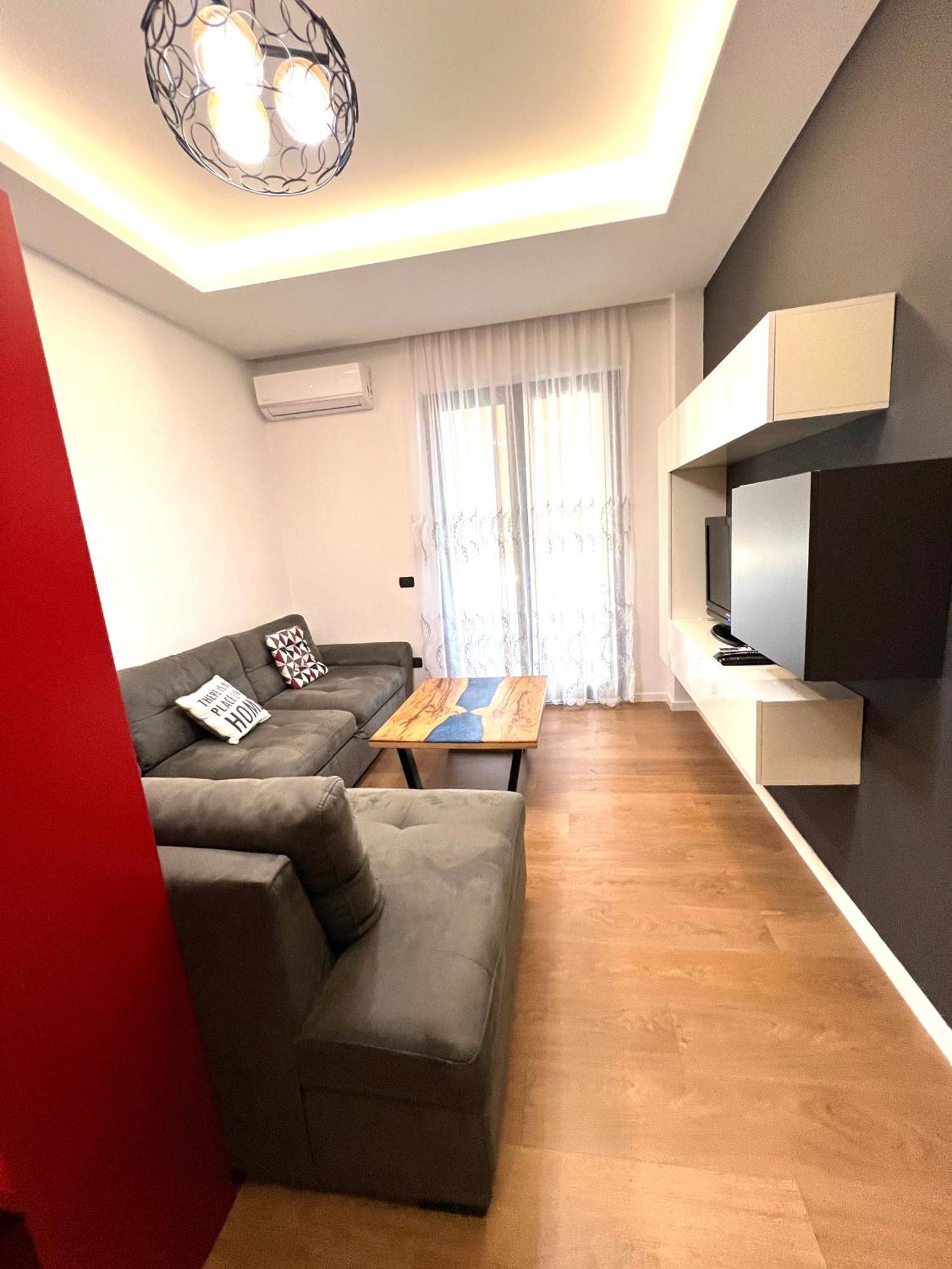Downtown Grand Comfort Тирана Екстериор снимка