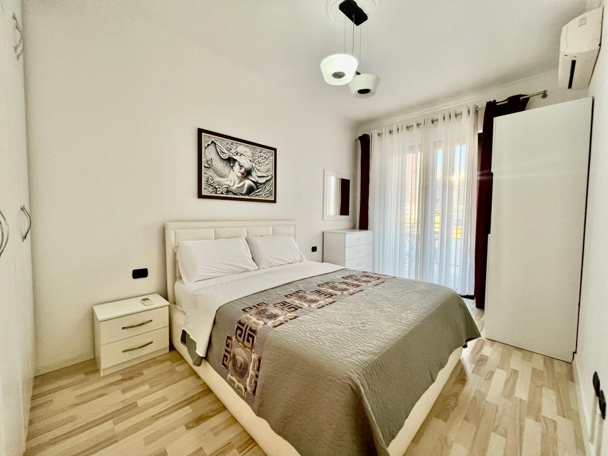 Downtown Grand Comfort Тирана Екстериор снимка